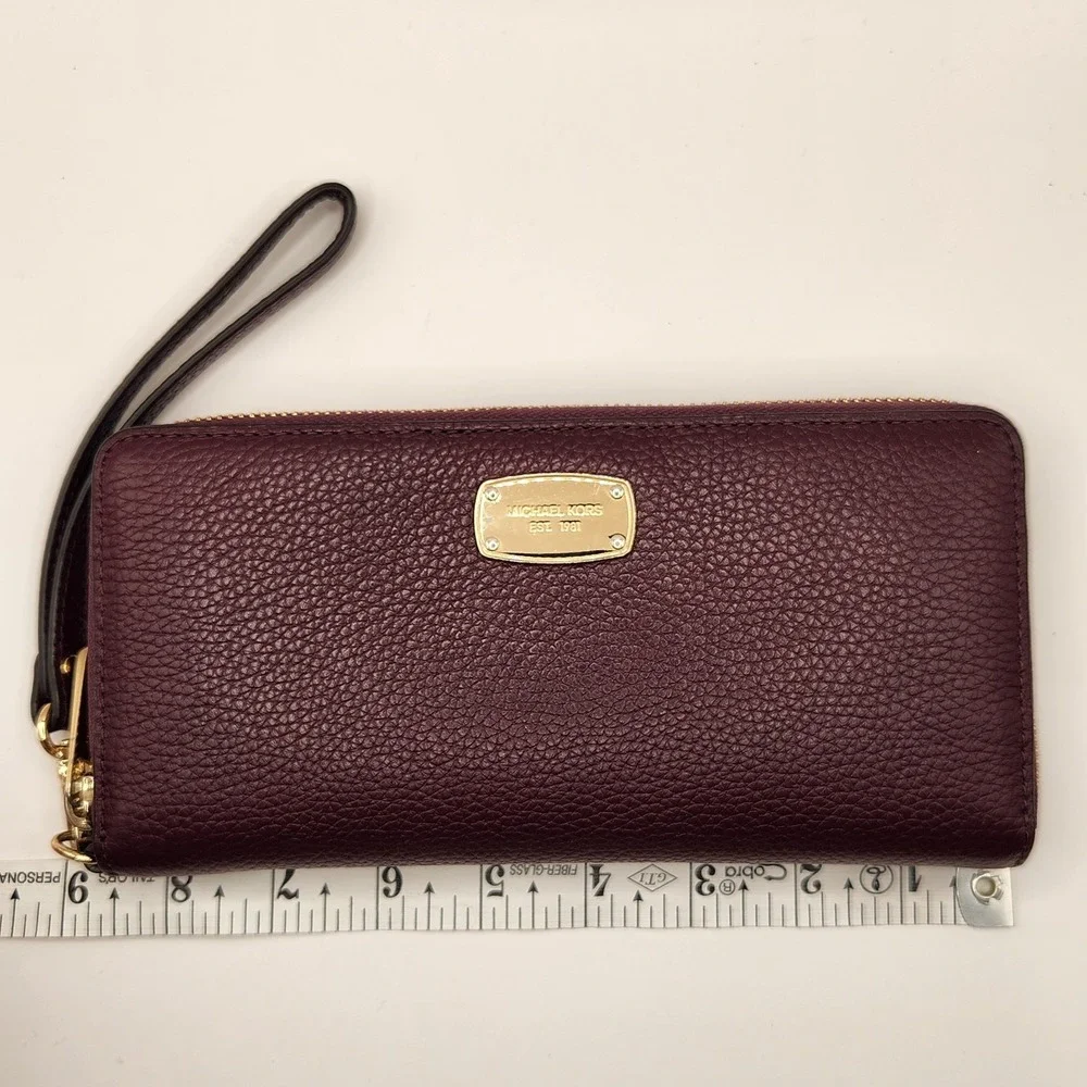 Michael Kors Jet Set Travel Continental Wristlet Wallet Burgundy Leather Maroon